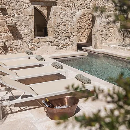 Corte Interna, Free Heated Pool Villa Kalivianí