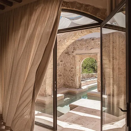 Villa Corte Interna, Free Heated Pool Kalivianí